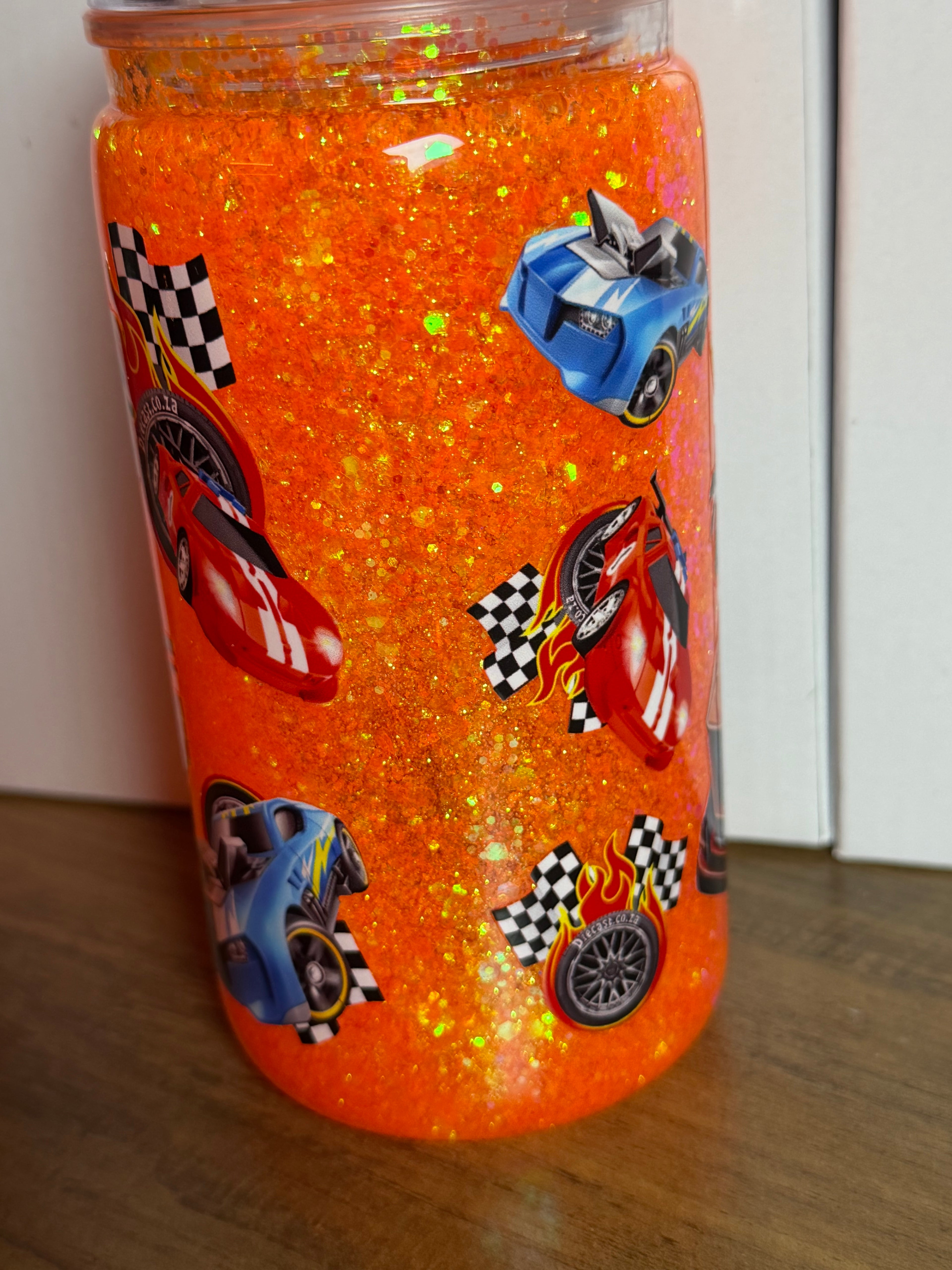 Hot wheels (plastic cup)